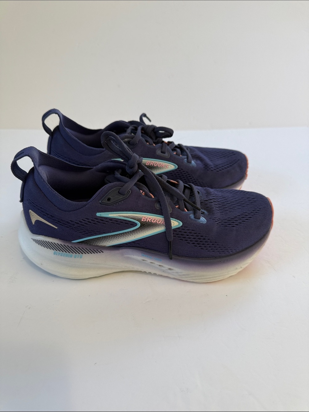 Brooks Kids Navy Sneakers with White Sole and Teal Accents
